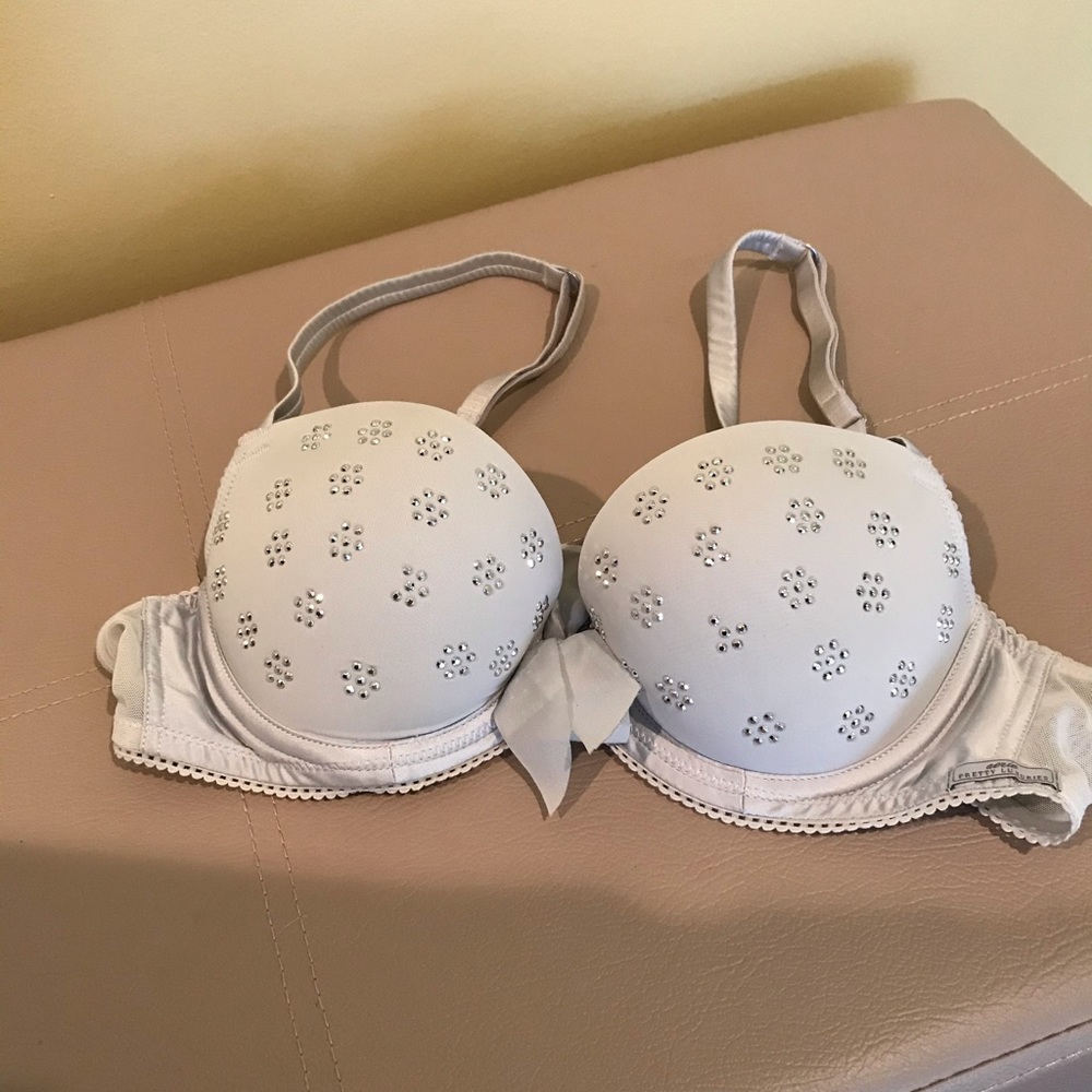 Aerie Reese style padded bra with studs 34A